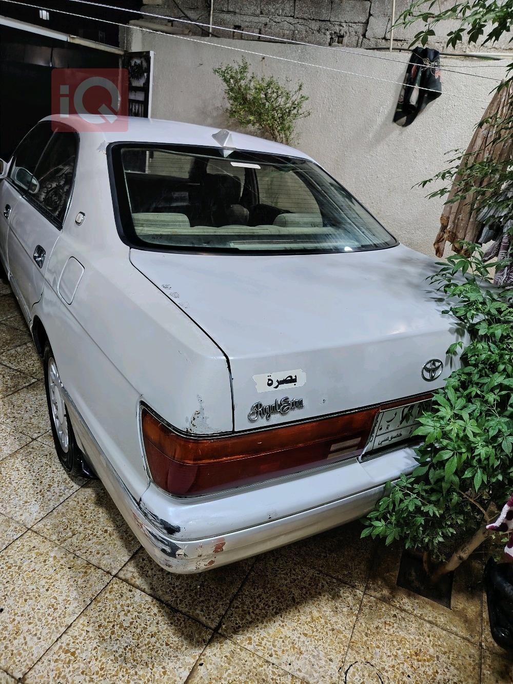 تۆیۆتا کراون